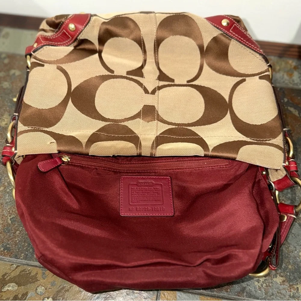 Vintage Coach Signature Canvas Red Leather and Brass Embellished Shoulder Bag - Picture 7 of 9